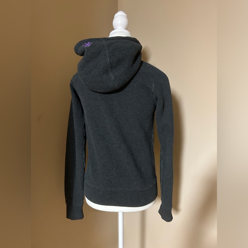 Aritzia TNA Grey Hoodies Sweater - Picture 2 of 6